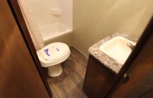 2016 Keystone RV Laredo LHT 25BH RV rental photo 2