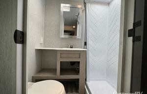 "Jett Stream" 2025 Bunkhouse Camper with King bed