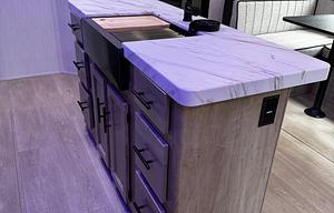 Pet Friendly- Sleeps 9- Outdoor Kitchen