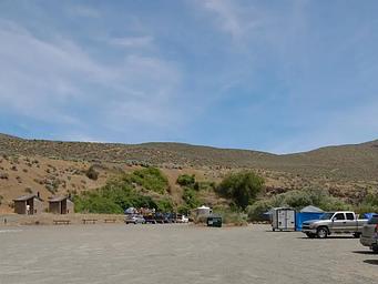 Lmuma Creek parking lot