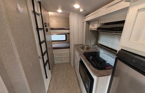 Off-Grid Geo Pro Bunkhouse Lithium lightweight
