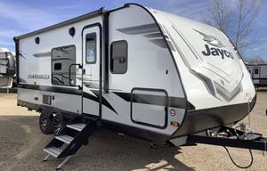 Beautiful Couples Trailer