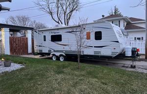 2011 Heartland Trail Runner 25 RLQ RV rental photo 1
