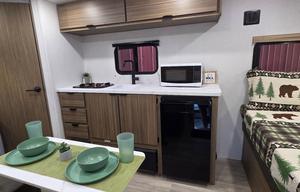 Easy-to-Tow Family-Friendly Camper!