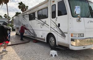 2000 American Coach American Eagle 42C