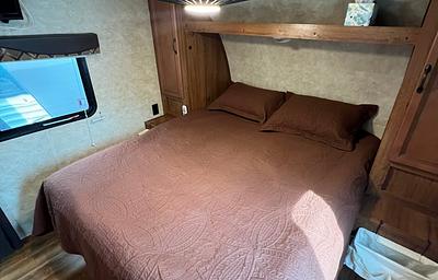 Clean Couples Camper-Delivery  or Self-Tow Option