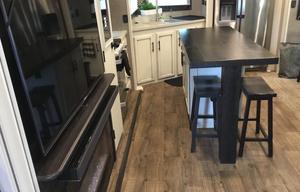 Prince RV Castle  /2020 Jayco Eagle 319MLOK