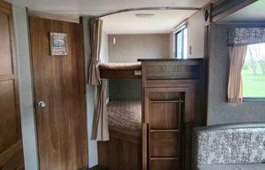 Full furnished 32’ Springdale , pet Friendly