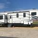 Gorgeous 5th wheel for large group - sleeps 8!
