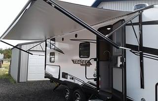 28' 2022 Tracer Bunkhouse - Sleeps 6 + 2 Children