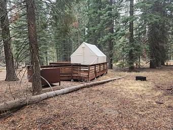 Manzanita Lake Camping Cabins (CA)
