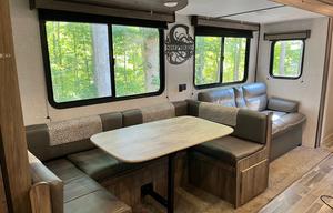 2022 Zinger ZR328SB RV rental photo 8