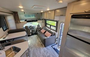 Fully Stocked 2023 Thor Motor Coach Quantum