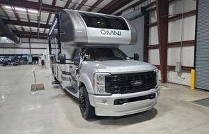 The Phoenix, 2026 Thor Motor Coach Omni TRAIL R36
