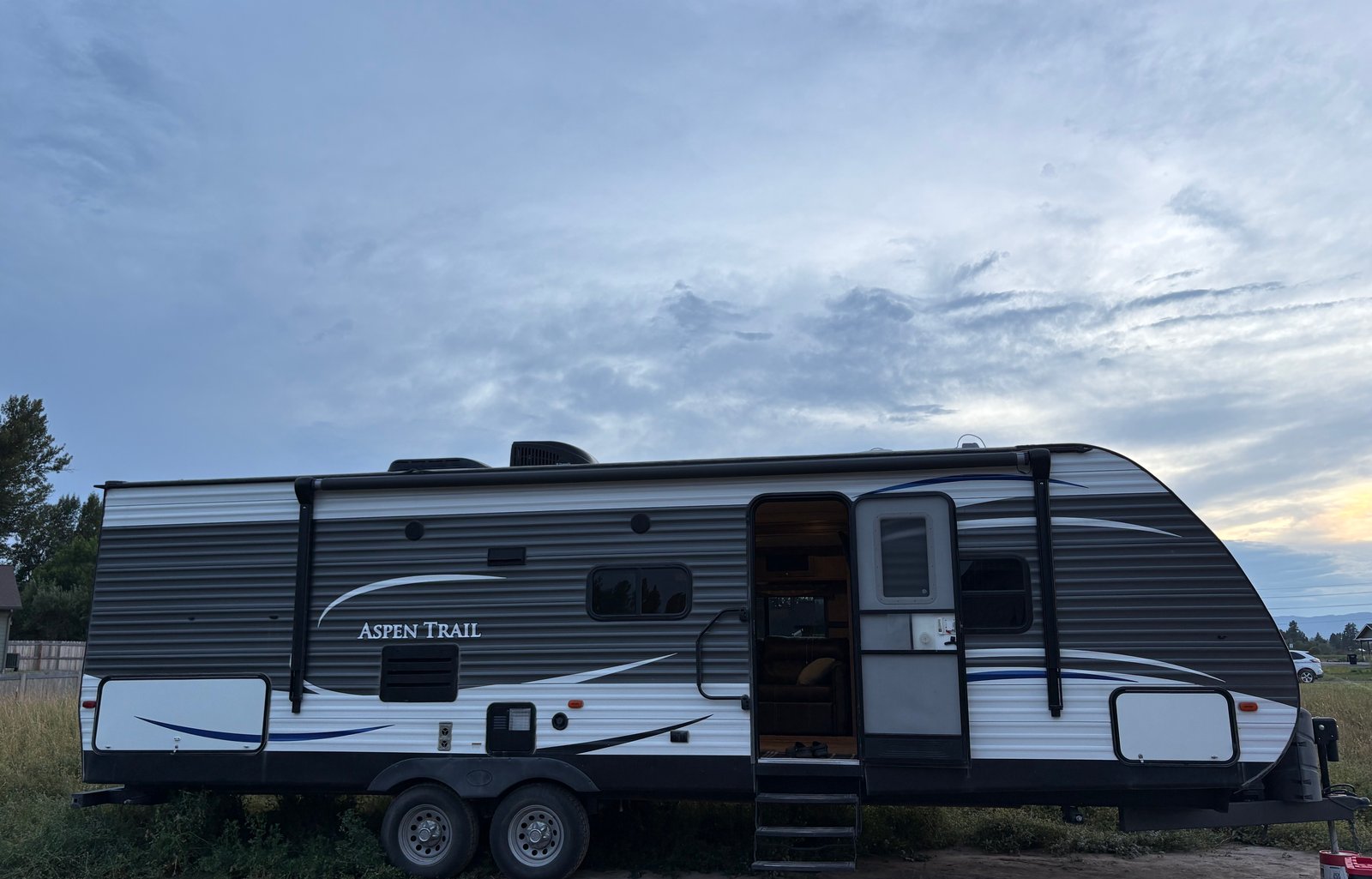 2017 Dutchmen Aspen Trail M‑2750BHS Travel Trailer