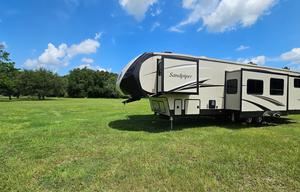2 Bedroom, 2 Bath Luxury RV