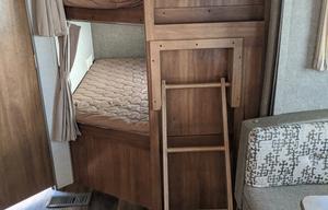 28' SUMMERLAND SLEEPS 10 COMES FULLY STOCKED
