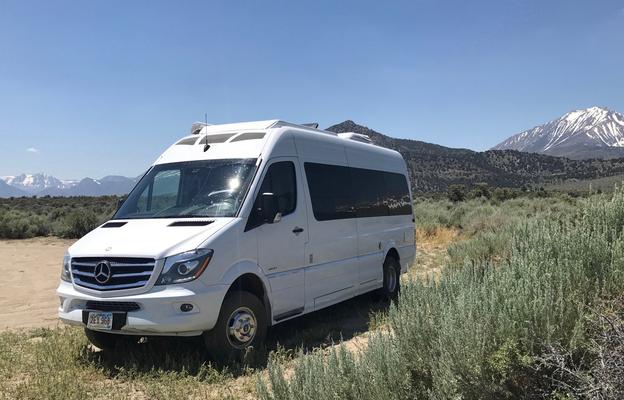 RoadTrek CS Adventurous 4x4, 800Ah Lithium, 500W Solar, Duallies