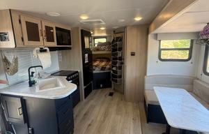 2024 Prime Time RV Avenger LE 24BHSLE