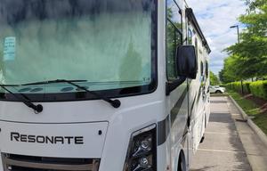 2024 Thor Motor Coach Resonate 29D RV rental photo 6