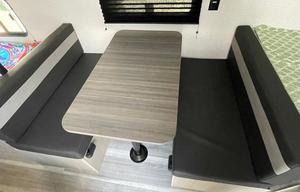 Sleeps 6 | Lightweight | Camping or Temporary Stay