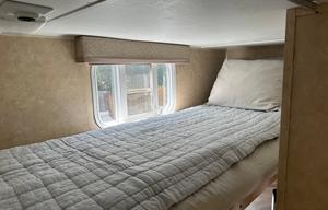 Large Camper - Vacation Ready/Full of Amenities