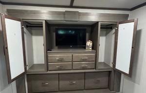 2024 Grand Design Solitude 391DL RV rental photo 17