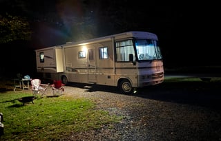 2001 Winnebago Adventurer 35Z