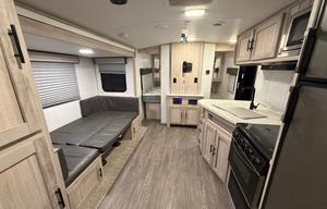 2022 Shadow Cruiser 240BHS RV rental photo 9