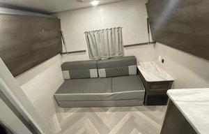 Wildwood Bunk House w/ Fireplace