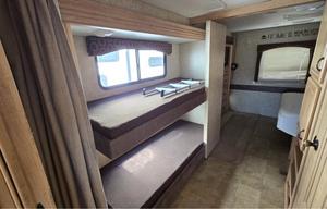 2011 Thor Motor Coach Hurricane 34B