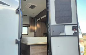 Voyager - Luxury 34ft trailer with 2 rooms & solar