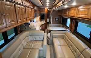 2014 Tiffin Phaeton 40QKH Bunkhouse
