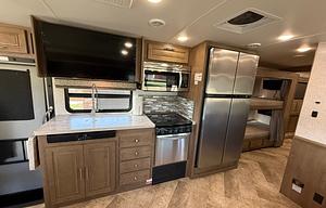 21 Georgetown 35B Bunkhouse
