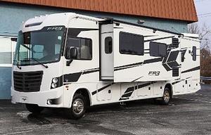2022 FR3 34DS RV rental photo 3