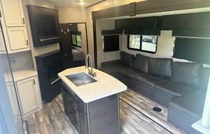 2022 Highland Ridge RV Roamer RF364BHS RV rental photo 8
