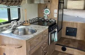 'Rosie' 2017 Gulf Stream RV Conquest Class C 6238
