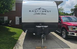 2022 EAST TO WEST Della Terra 230RB