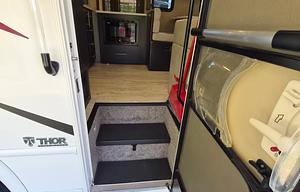 2020 Thor Axis - Easy to Drive and Easy to Park