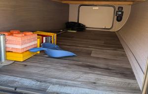 24 Flying Dutchman – Sleeps 8 l Bunks l Delivery