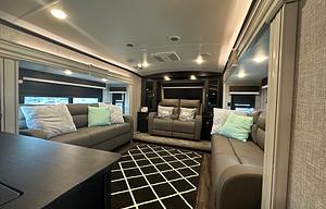 2022 Jayco North Point 382FLRB