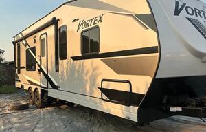 2025 Genesis Supreme Vortex V2715FSXL