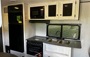 2023 Trail Runner 199BHSS RV rental photo 5