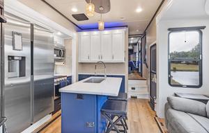 2018 Grand Design Momentum 351M ( Delivery Only)