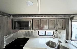 2018 Winnebago Forza 36G