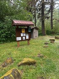 Rocky Bend Group Site, Loop: