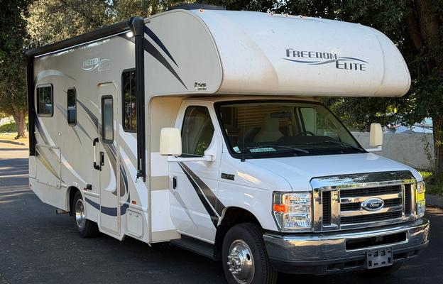2018 Thor Motor Coach Freedom Elite 23H