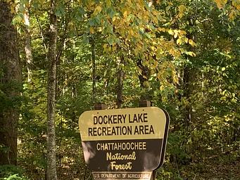 Entrance to Dockery Lake off Hwy 60