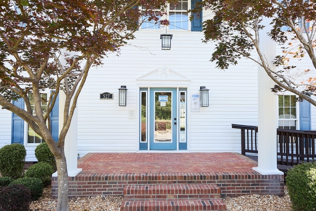 Raleigh Oaks RV Resort & Cottages