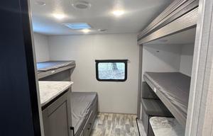 Dutchman Kodiak Ultimate RV